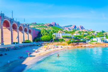 PHARMACIE 83 - FP832931